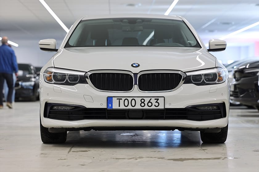 Bild 5 av BMW 520d xDrive Sedan 190hk Sport Line Shadowline B-Kamera Drag