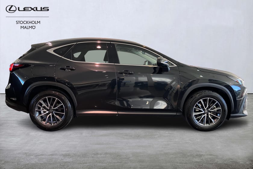 Bild 2 av Lexus NX 450h+ Business Plus AWD 309hk Drag P-värm Navi Keyless