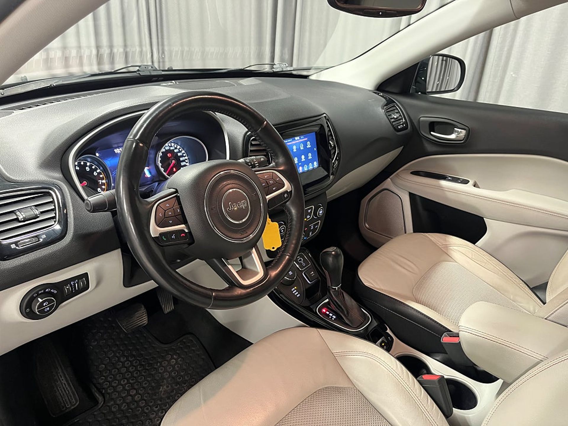 Jeep Compass 2018, photo 6/19