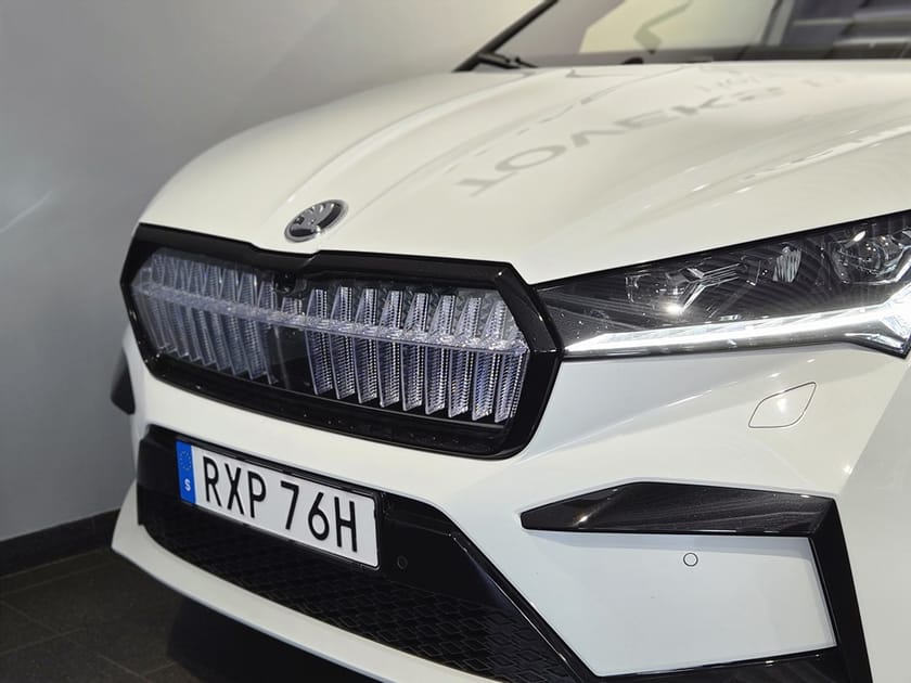Bild 3 av Škoda Enyaq iV 80 Sportline 204hk |Crystal Face|Canton|Drag
