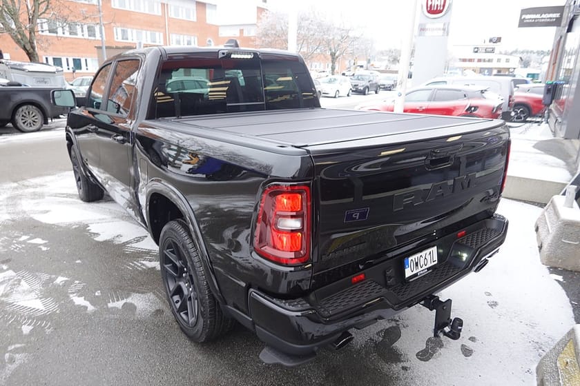 Bild 4 av RAM 1500 Crew Cab Dodge Laramie Night Premium 420HK | 4 750:-/mån