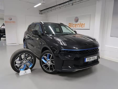Lynk & Co 01 PHEV V-Däck ingår 360°-Infinity-Pano-Elstol-Navi-CarPla
