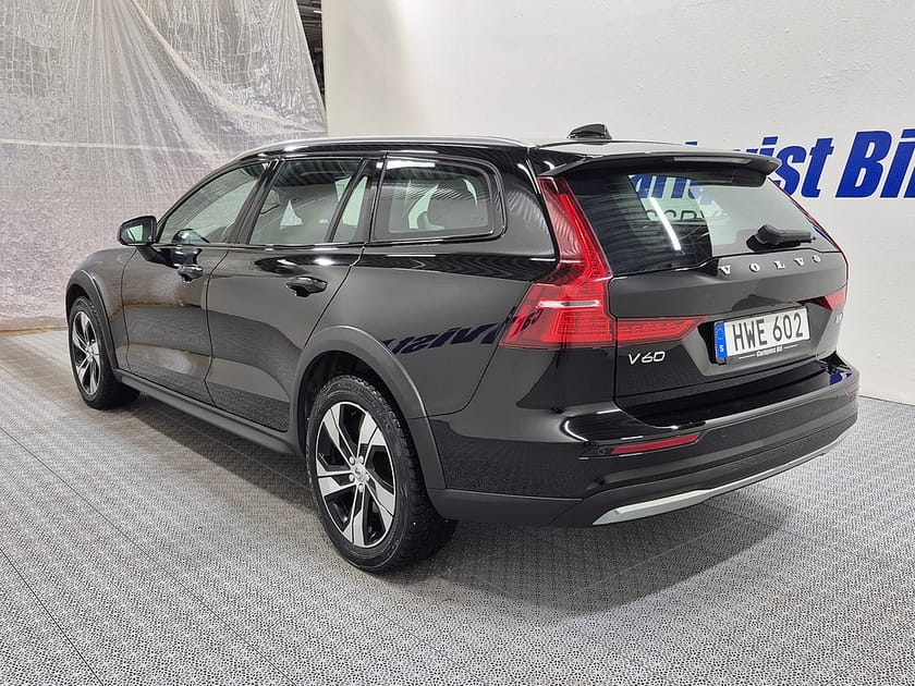 Bild 5 av Volvo V60 Cross Country B4 MILDHYBRID AWD CORE 197HK 4x4