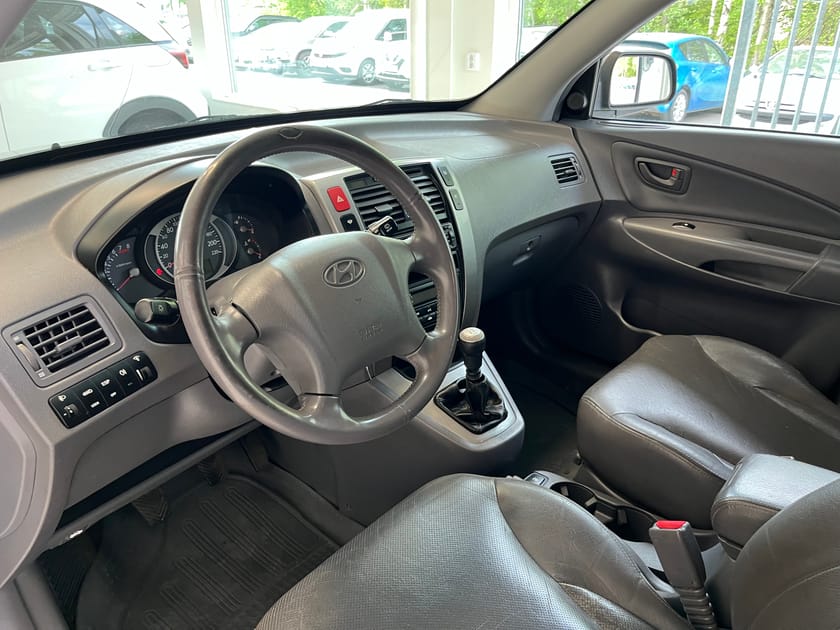 Bild 5 av Hyundai Tucson Riktigt fin för sin ålder, låga mil, AC fungerar