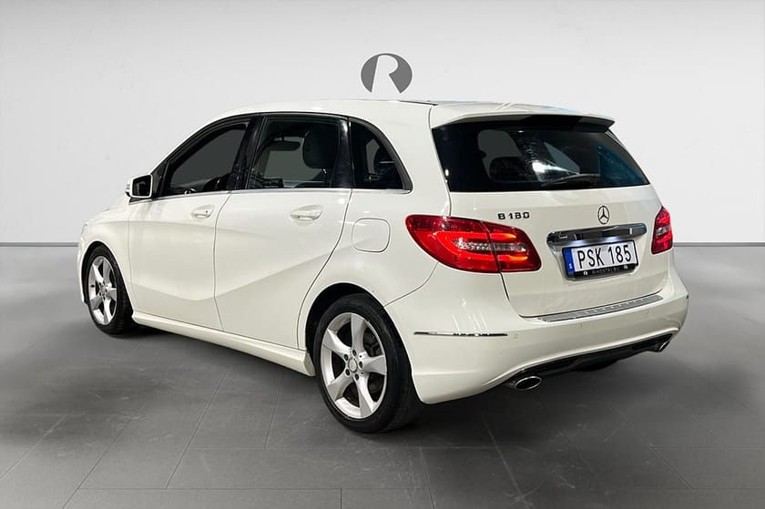 Bild 5 av Mercedes-Benz B 180 122 HK SPORT PANO NAVI DELLÄDER FARTHÅLLARE PDC