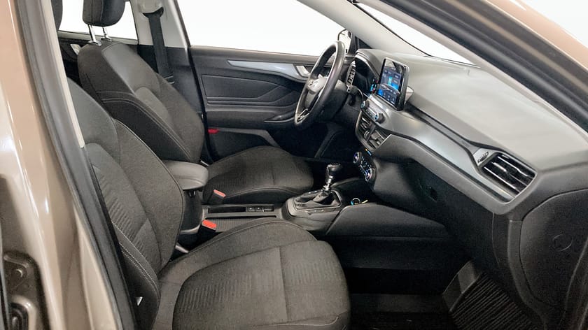 Bild 3 av Ford Focus Active Kombi 1.0 EcoBoost KAMERA CARPLAY