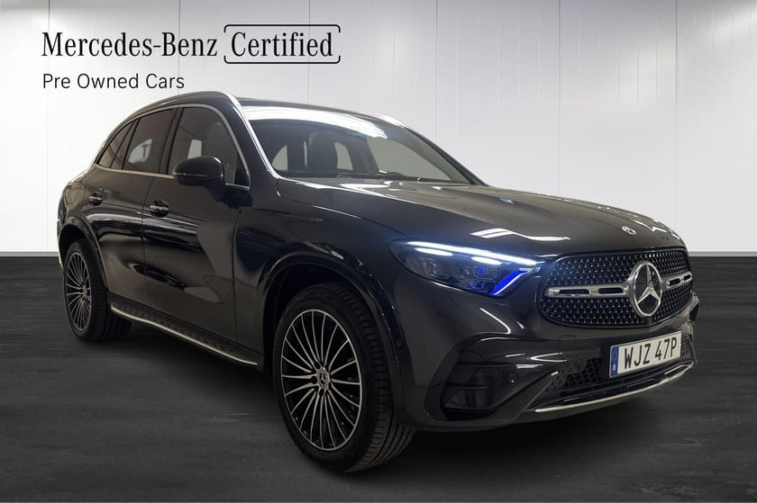 Bild 2 av Mercedes-Benz GLC 300 d e 4MATIC /Premium+/Drag/Panorama/Head-Up/P. Värmare