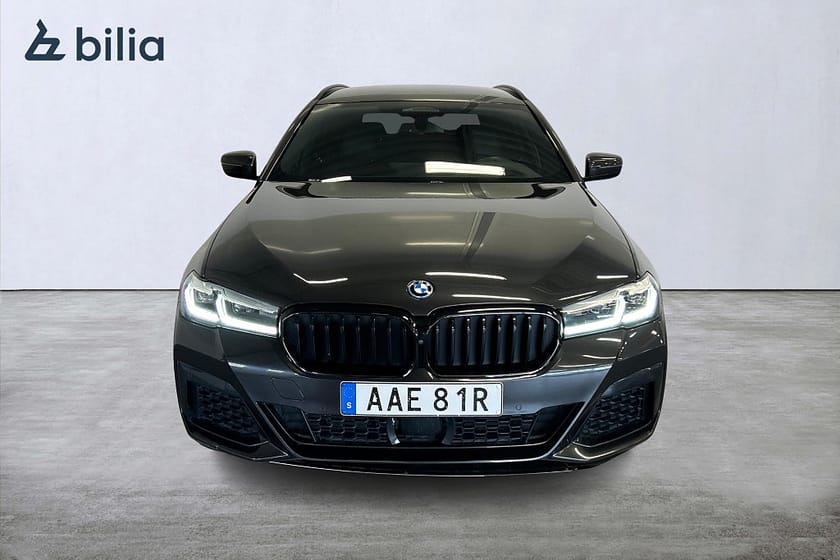 Bild 2 av BMW 530e Touring Touring/M Sport/HUD/Drag/360