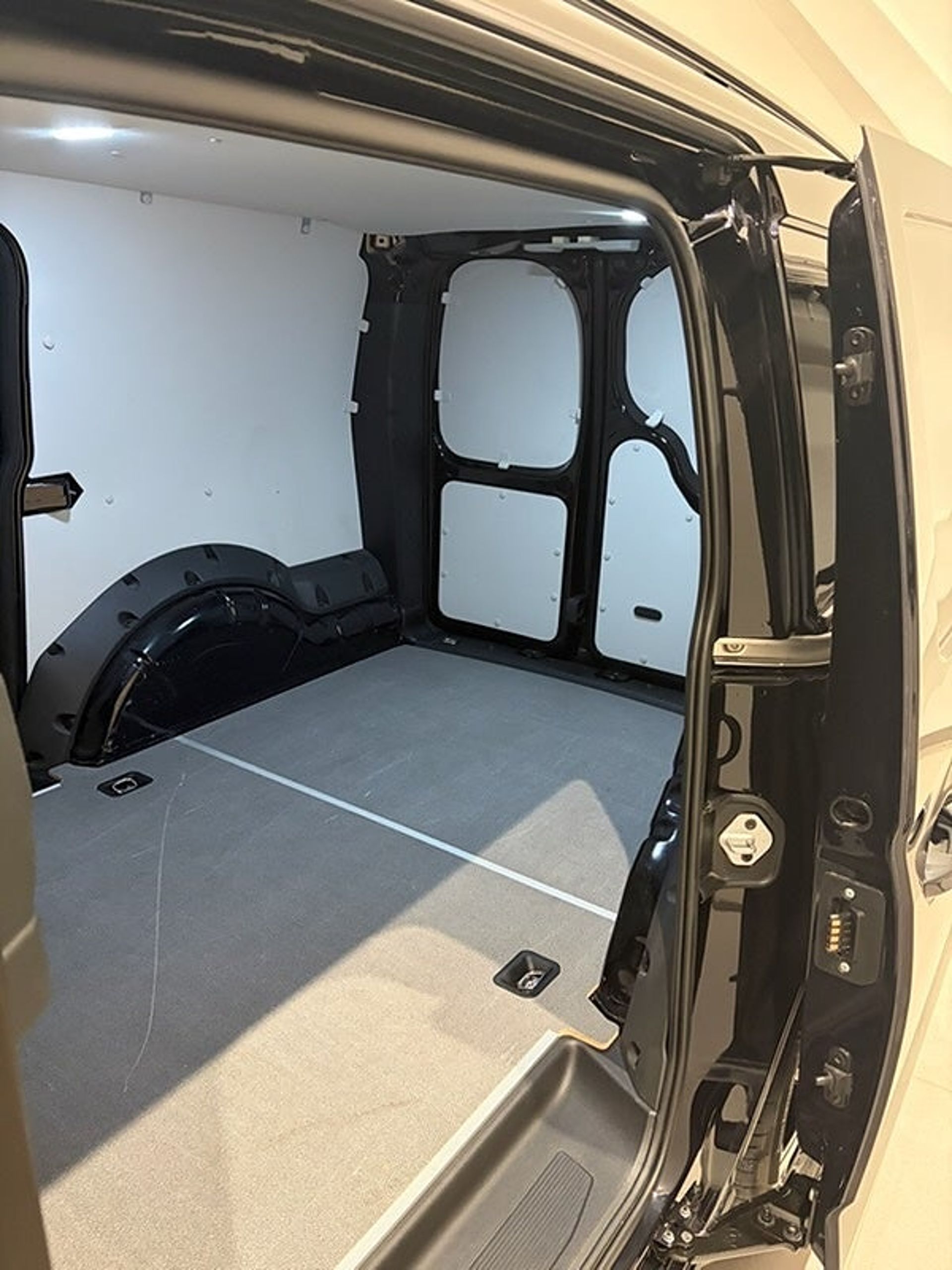 Volkswagen Caddy 2025, bild 5/10