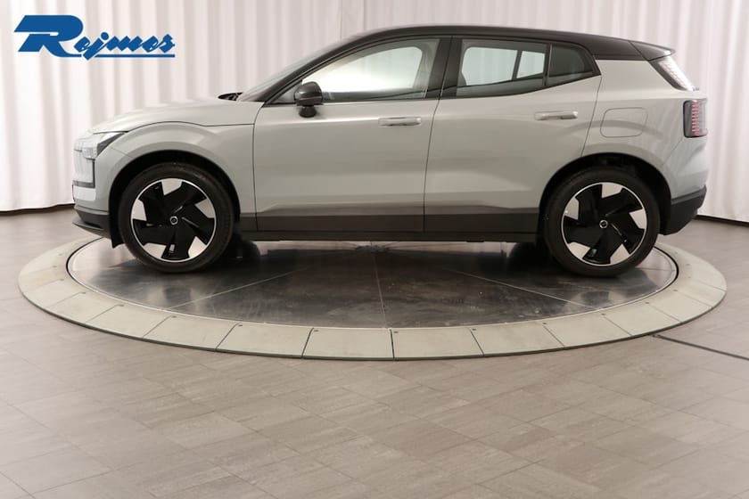 Bild 3 av Volvo EX30 Single Motor Extended Range M R Plus Edition