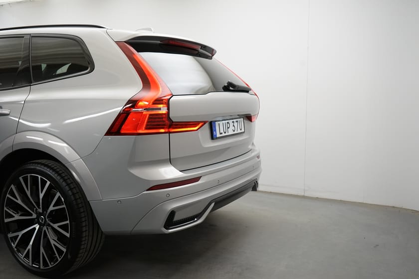 Bild 3 av Volvo XC60 T6 Plus Dark Edition, Taklucka, HarmanKardon PremiumSound