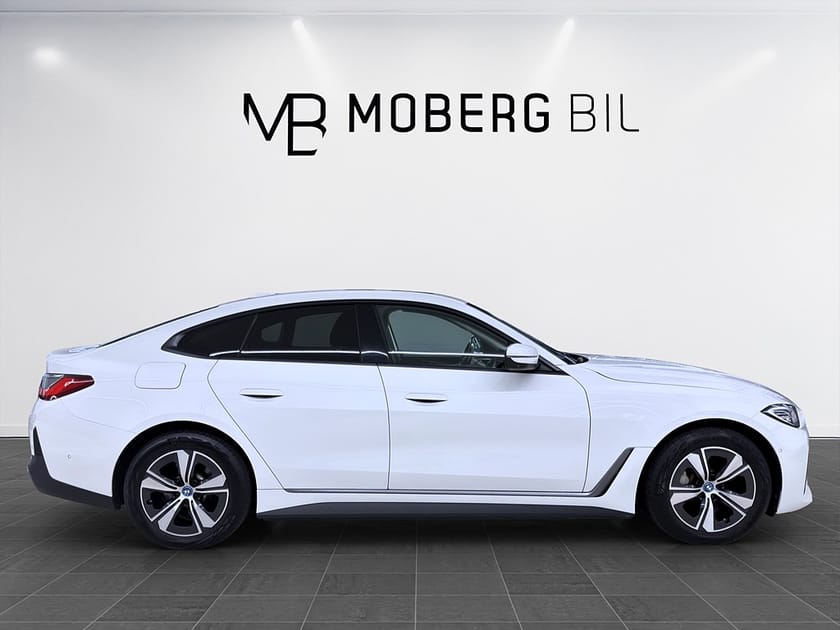 Bild 4 av BMW i4 eDrive40 Gran Coupé 340hk CarPlay 360 3D Drag Navi