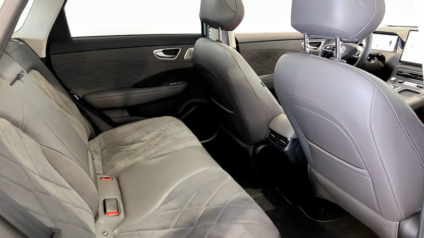 Bild 5 av MG S6 EV Dual Motor MGS6 LUXURY AWD 77KWH (BLACK) - COSMIC SILVER