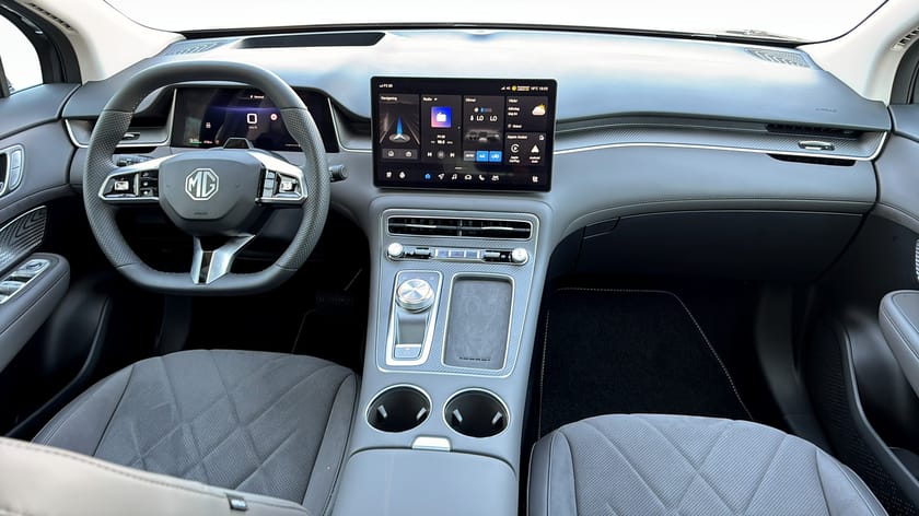 Bild 4 av MG S6 EV Dual Motor LUXURY 77 KWH AWD - LADDKORT 15 000KR