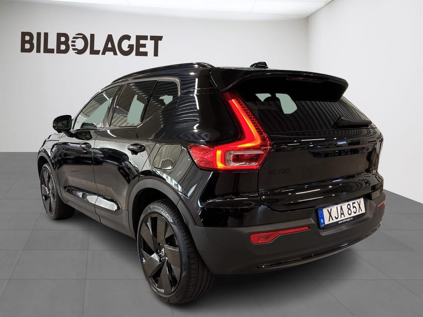 Bild 3 av Volvo EX40 Single Motor Extended Range M R Ultra Black Edt Drag 360 H/K