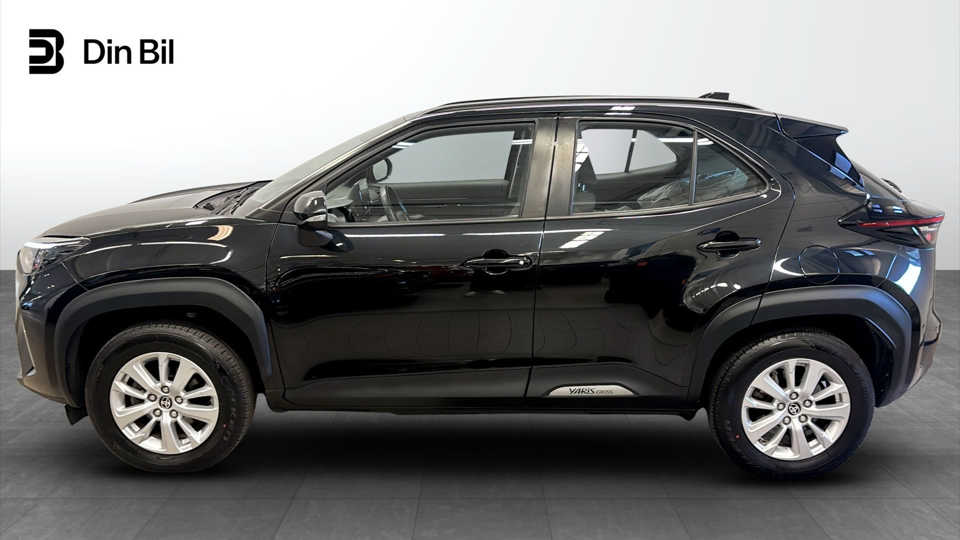 Toyota Yaris Cross Hybrid 2023, bild 2/10