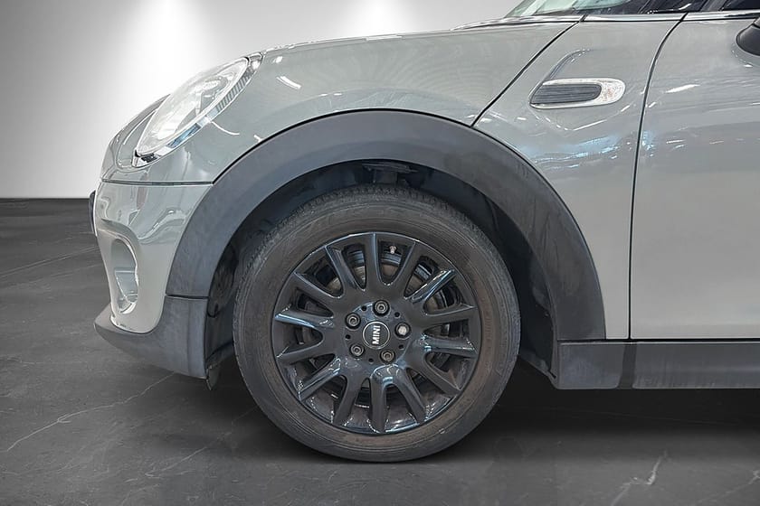 Bild 2 av MINI Cooper 5-dörrars Automat 136hk Pepper Nybesiktad PDC