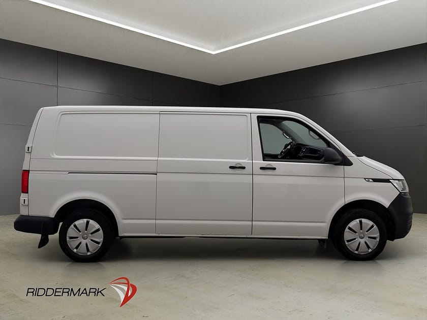 Bild 2 av Volkswagen Transporter L2 Värm Drag B-Kamera CARPLAY Moms