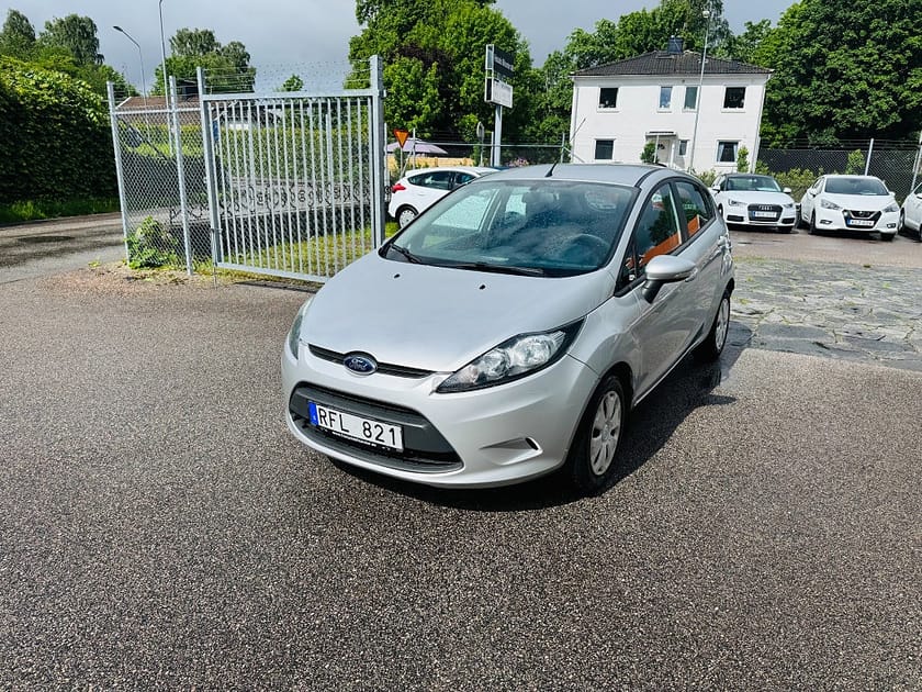 Bild 2 av Ford Fiesta 1.6 TDCi 95HK 5-D TREND / VÄRMARE