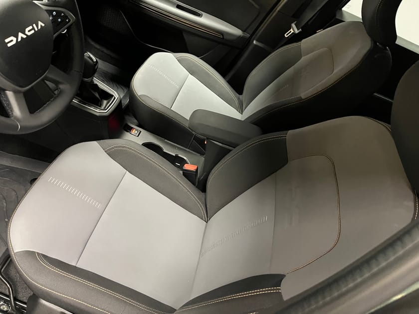 Bild 4 av Dacia Jogger 7-sätes HYBRID 140