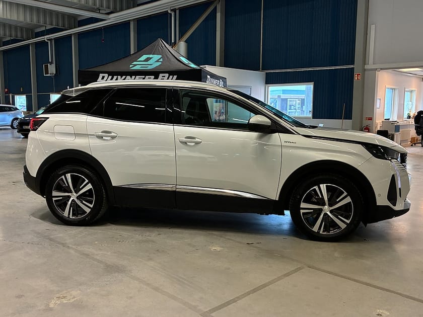 Bild 2 av Peugeot 3008 HYBRID 225 EAT Allure