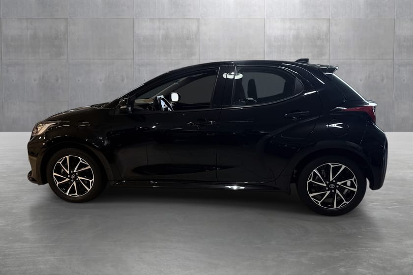 Bilde 2 av Toyota Yaris Hybrid Lav km, Hybrid, 1,95% rente