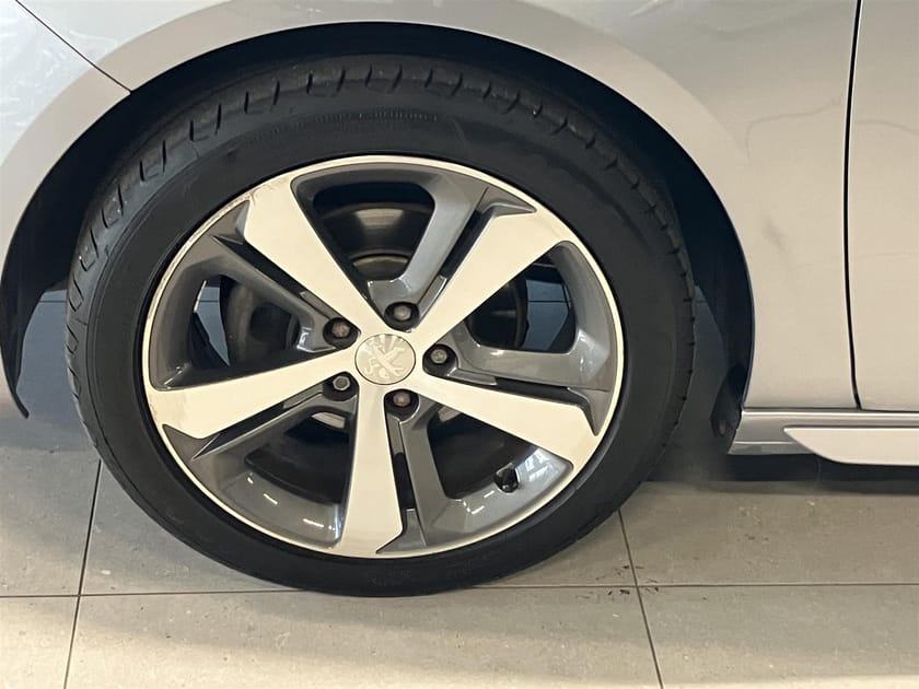 Bild 4 av Peugeot 308 SW Nav, Backkamera, Panorama Glastak,kamrem Bytt,isofix Bak