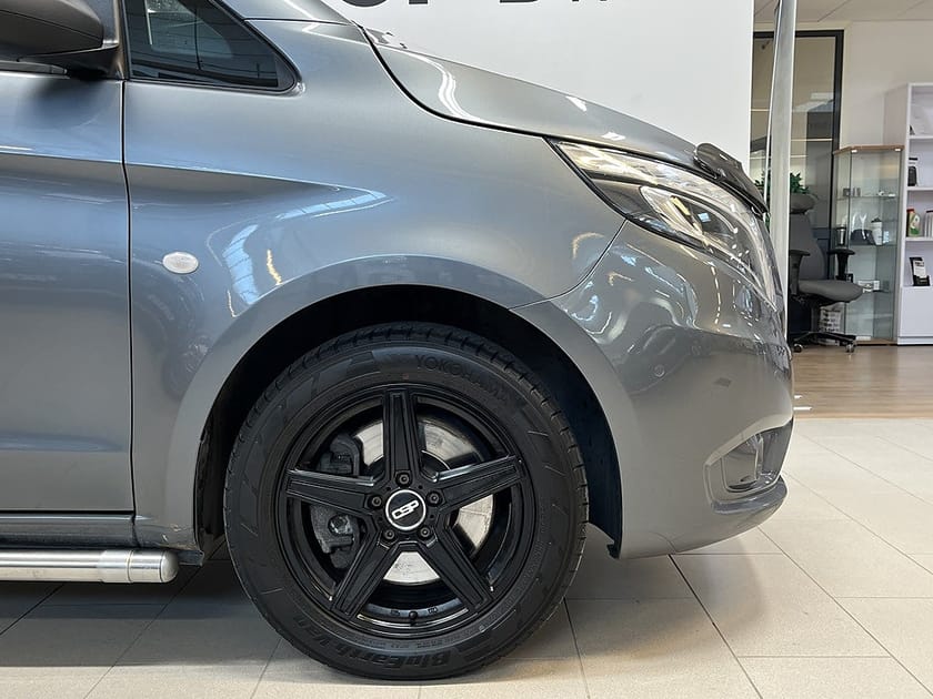 Bild 4 av Mercedes-Benz Vito 119 CDI 4x4 3.0t Mixto 190hk 5sits Värmare Moms