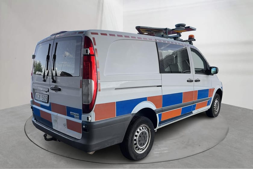 Bild 3 av Mercedes-Benz Vito 113 CDI 4MATIC 3.0t 4x4 W639 (136hk) Verkstadsinredning