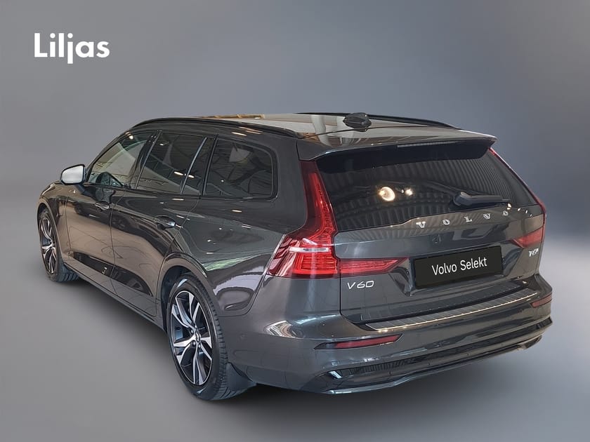 Bild 4 av Volvo V60 T6 AWD Plus Dark Nordic Edition//360-kamera//Drag//