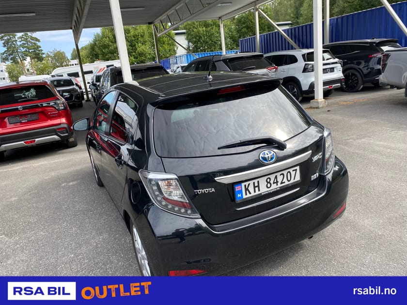 Bilde 2 av Toyota Yaris Hybrid Style Automatgir Ryggekamera 100HK