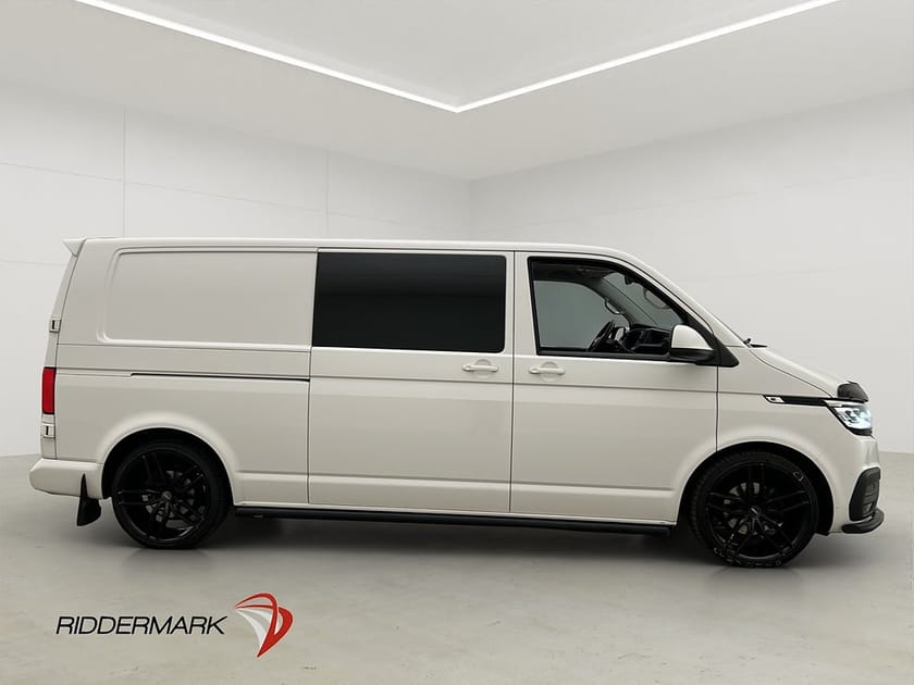 Bild 2 av Volkswagen Transporter Kombi Värm Drag B-Kamera CARPLAY Moms