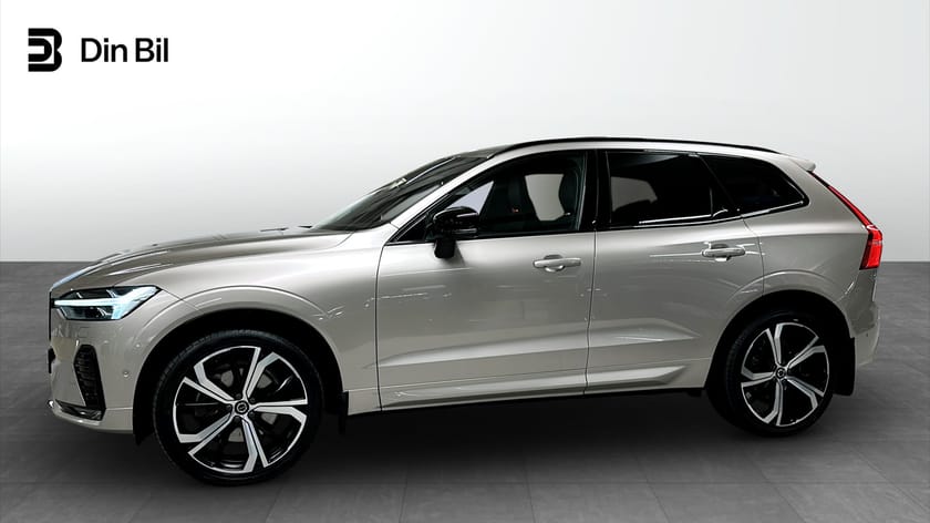 Bild 2 av Volvo XC60 B4 AWD 197 HK Geartronic Plus Dark Pano I Harman