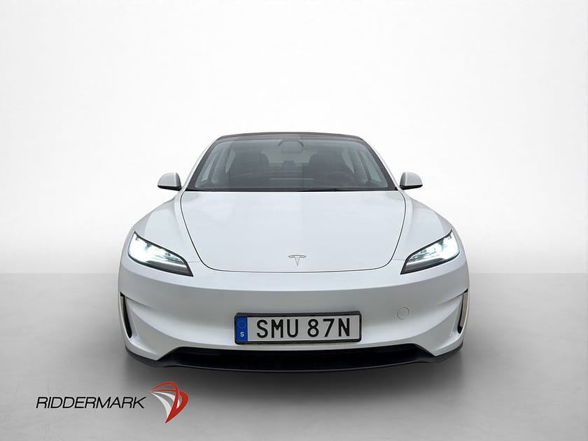 Bild 3 av Tesla Model 3 Performance Autopilot Skärm bak Svensksåld