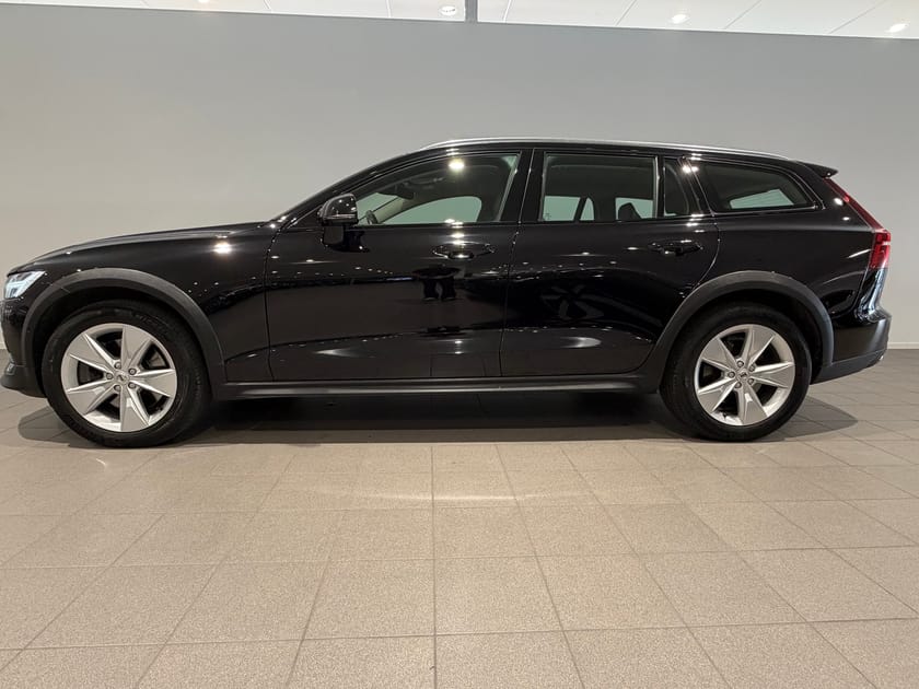 Bild 3 av Volvo V60 Cross Country D4 AWD Advanced Edt / Dragkrok / Backkamera / Sensorer fram & bak / 10 000kr tillbehör /