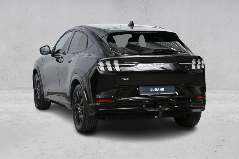 Bilde 3 av Ford Mustang Mach-E Long Range AWD LR Premium /Batteritest/Pano/Krok/Fjernstart/B&O++