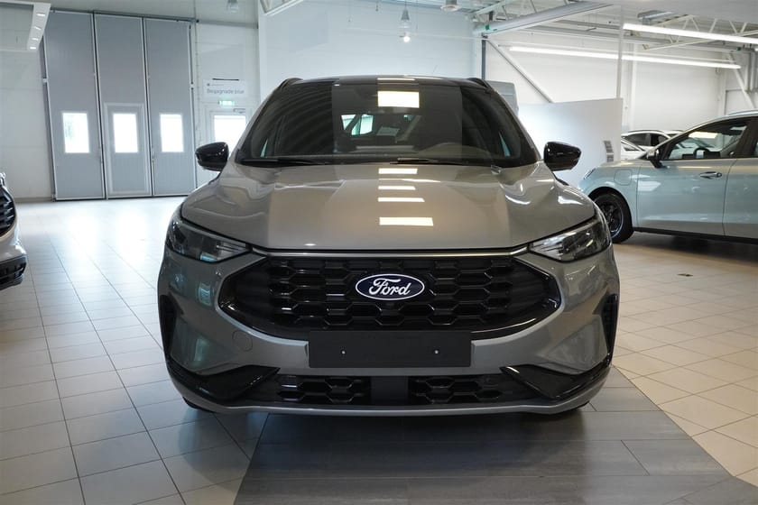 Bild 5 av Ford Kuga Plug-In Hybrid ST-Line X 2.5 FWD 243hk Black Edition CVT