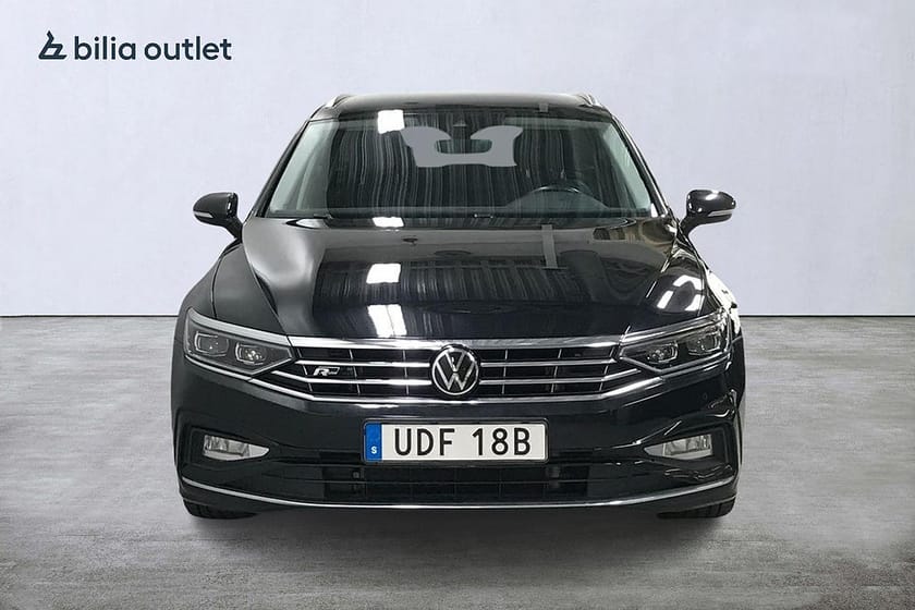 Bild 3 av Volkswagen Passat Sportscombi 2.0 TDI 4M DSG R-Line 200hk Cockpit Drag