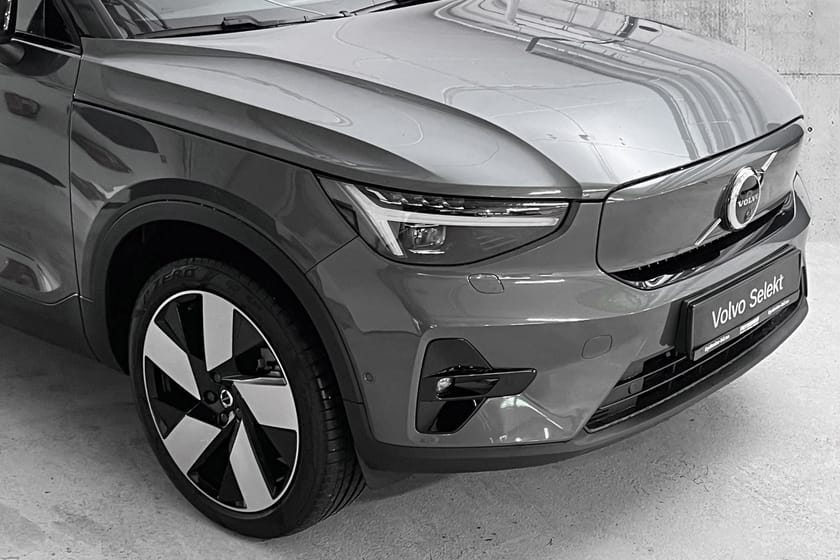 Bilde 2 av Volvo EX40 Twin Motor Performance Ultra Perf KROK|PANO|20"|PIXEL|360|H&K|TONEDE