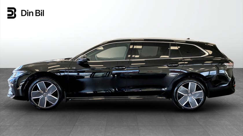 Bild 2 av Volkswagen Passat Variant eHybrid R- Line | Plug-In Hybrid | Drag | Pano | Edition