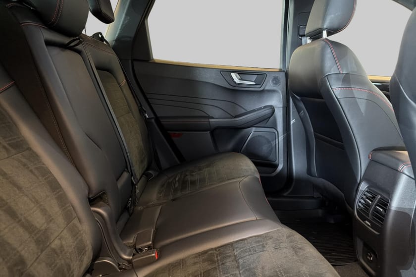 Bild 5 av Ford Kuga Plug-In Hybrid ST-Line X B&O Kamera Drag
