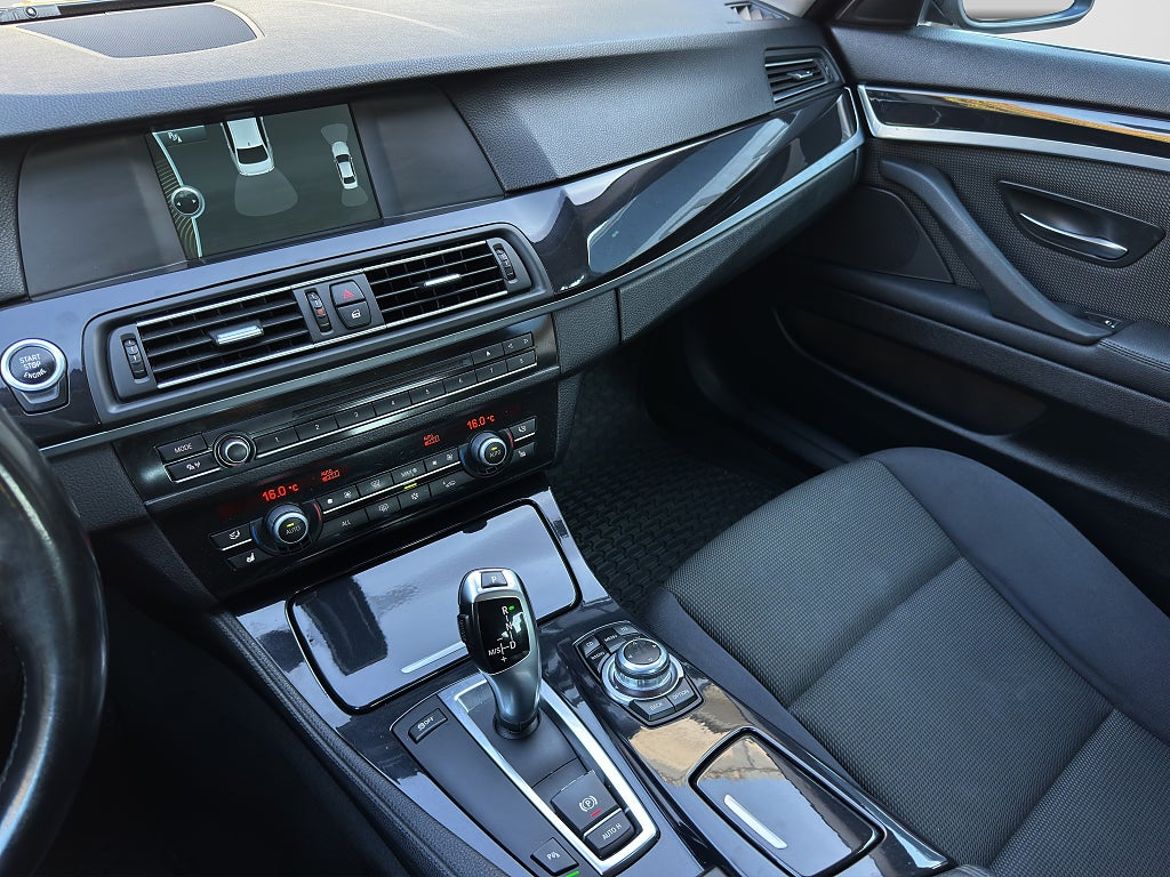 BMW 520d Sedan, bild 13 av 19