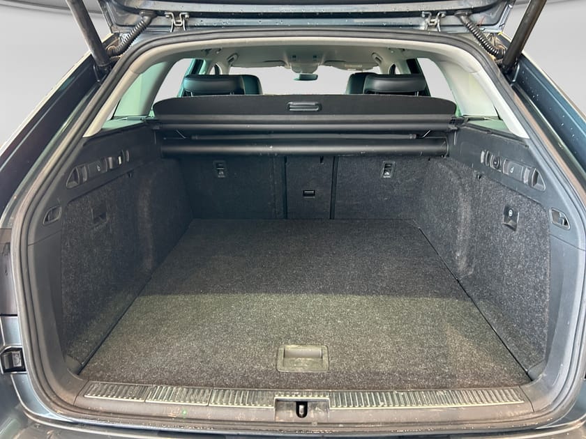 Bild 4 av Škoda Superb Kombi 2.0 TDI 4x4 SCR DSG ,190hk L&K