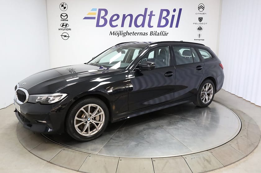 Bild 4 av BMW 330e xDrive Touring | Sport line | Drag | Adaptiv farthållar