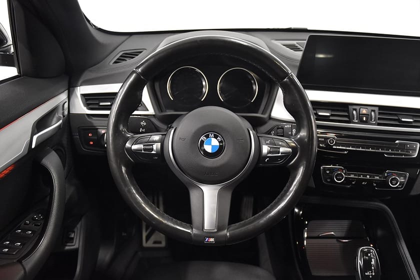 Bild 2 av BMW X1 xDrive20d M Sport HUD M&K Navi B-kam Drag