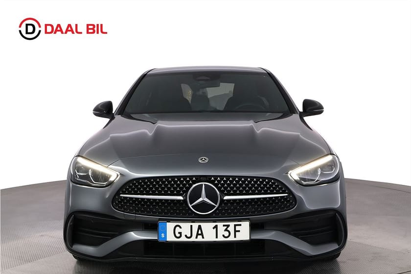 Bild 3 av Mercedes-Benz C 300 e 4MATIC C300 4M 25,4 kWh 313HK AMG P-VÄRM BURMESTER® B-KAM