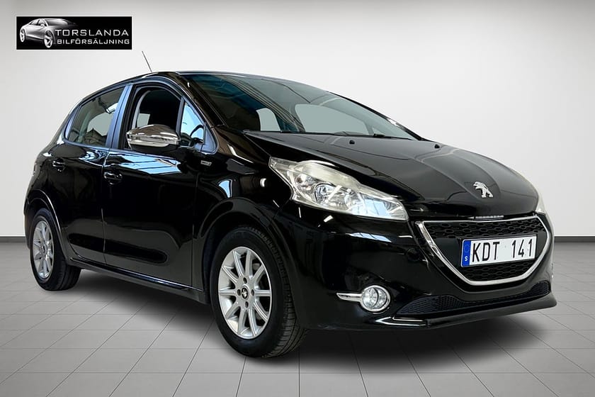 Bild 2 av Peugeot 208 1.2 VTi 82hk | Panorama |V-hjul |Kamrem bytt