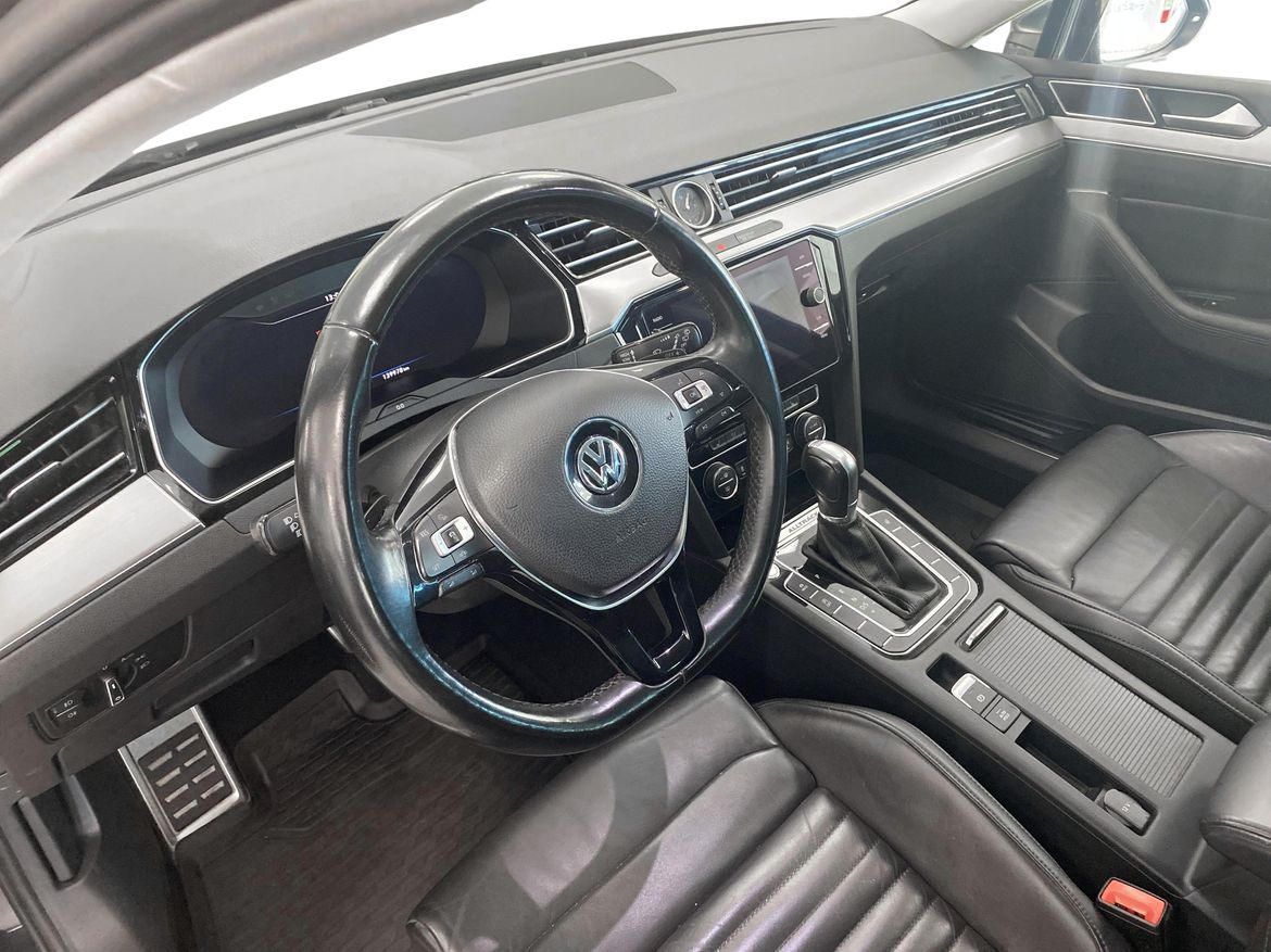Volkswagen Passat 2019 - miniatyr 6