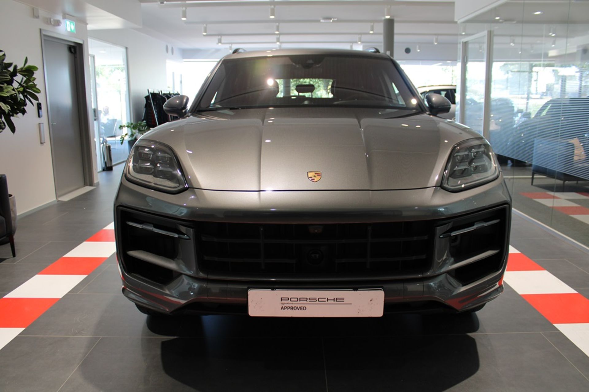 Porsche Cayenne S E-HYBRID 2025, bild 3/10