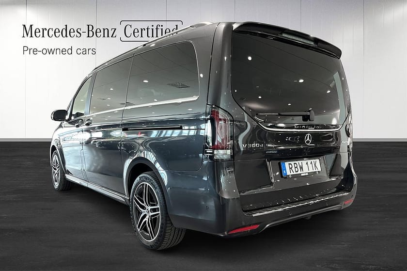 Bild 4 av Mercedes-Benz V 300d 4MATIC 3.2t AMG Lång Avantgarde //Drag